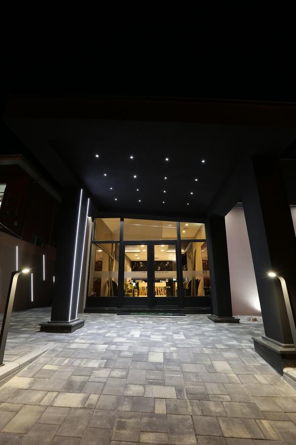 Garni Hotel Zen Free Parking Ni Esterno foto