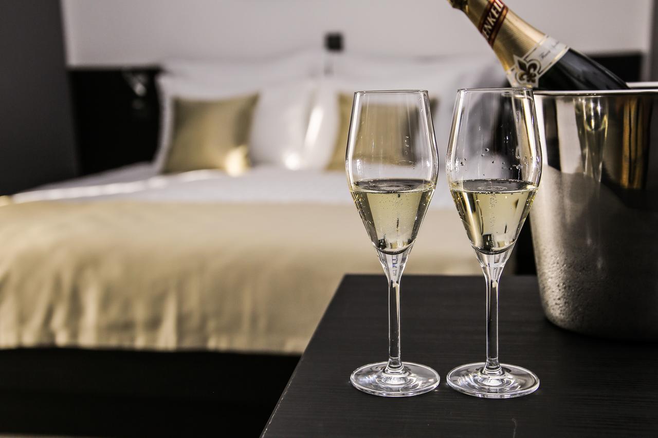 Garni Hotel Zen Free Parking Ni Esterno foto